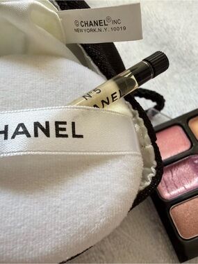 CHANEL Pink Lipstick & Bronze Eyeshadow Palette with B/W Satin Drawstring Pouch